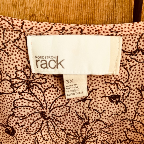 Nordstrom Rack 1X Chiffon V-Neck Long Sleeve Blouse And camisole Floral Print. - Picture 11 of 16